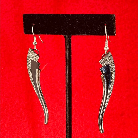 Classy BLING!  Long, dangly, blingy- what more do you need?   Ships FREE - Picture 3 of 3